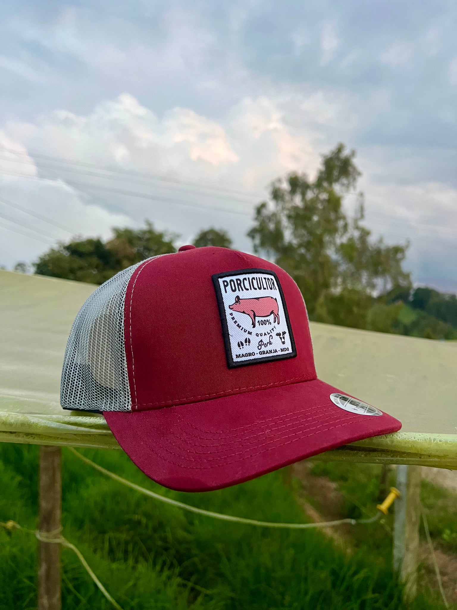 Gorra Porcicultor MDG Vino