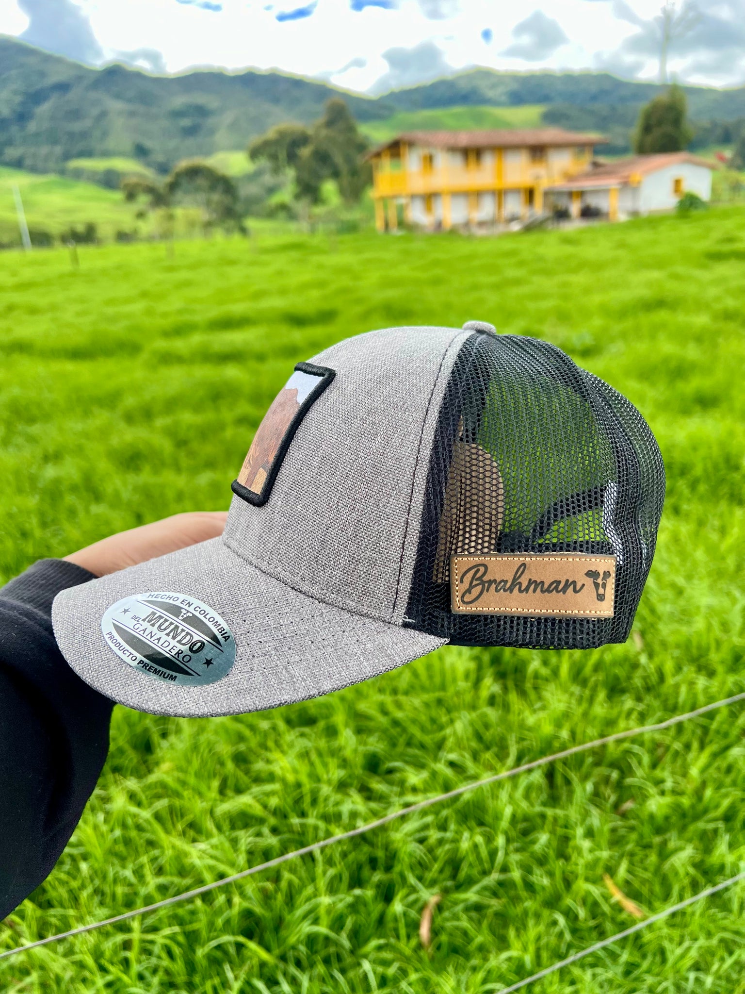 Gorra Brahman Rojo Gris