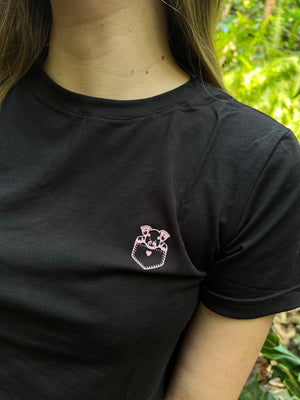 Camiseta Cerdito Bolsillo Negra 1004